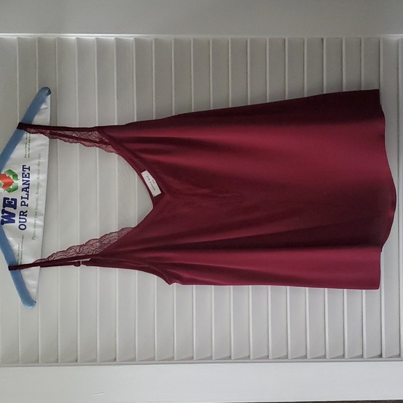 Cute Top - Picture 1 of 4